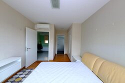 The Esparis (D18), Condominium #490643461